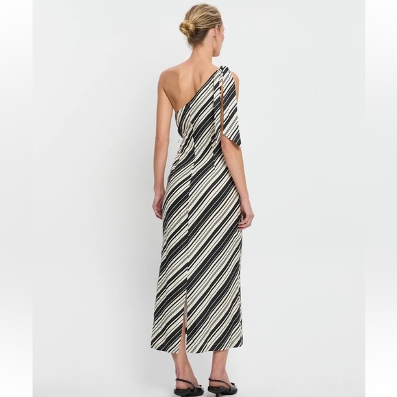 Kivari, 100% Linen Sara One-Shoulder‎ Asymmetrical
Midi Dress, Black/White, 8 - Picture 2 of 13